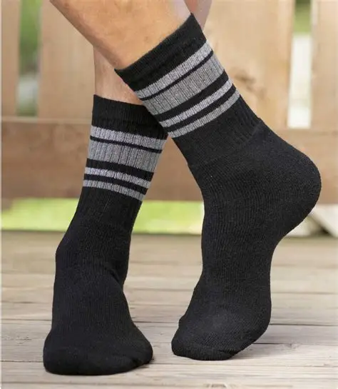 Men’s Ribbed Crew Socks – Black with Stripes